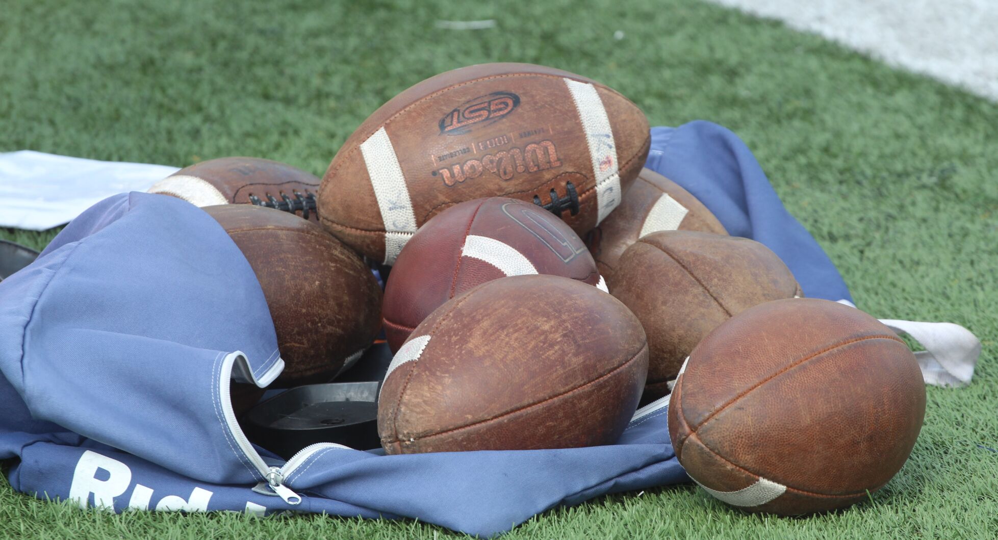 Prep football scoreboard: Eagles move to 3-0; BH clips Tenaha